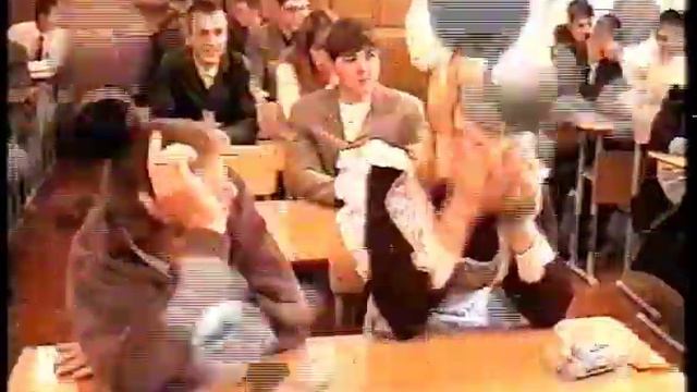 школа 2, 11 М класс, нарезка на 1 сентября - 2005 (01.09.2005) смотреть онлайн