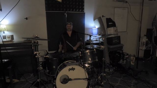 5 Minute Gear Review, PDP Concept Maple 3 Piece Shell Pack with Nickle Over Brass Snare смотреть онлайн