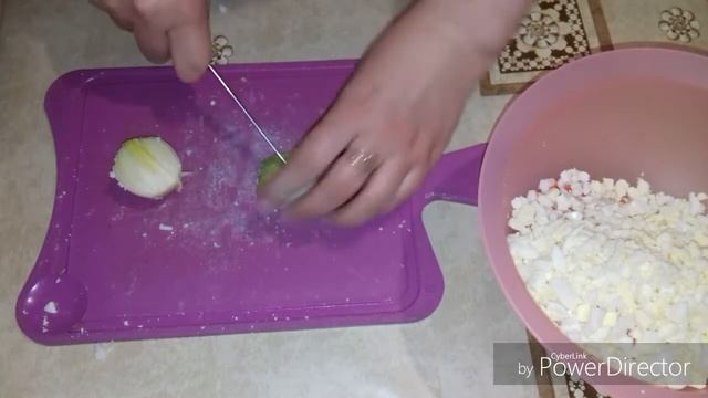 Салат с морской капустой и крабовыми палочками | Салат с морской капустой и яйцом смотреть онлайн