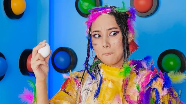 100 MYSTERY BUTTONS || Only 1 Will Let You Escape! 24 Hours In The Box by 123 GO! смотреть онлайн