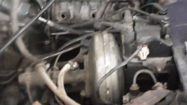 Льет бензин из глушителя, Нива смотреть онлайн