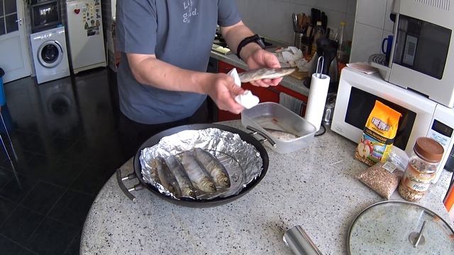Как Закоптить Рыбу Дома! Выпуск №31 смотреть онлайн