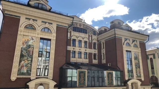 Обзорная экскурсия по Сретенскому монастырю смотреть онлайн