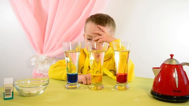 Как сделать Лавовую лампу своими руками или лава лампа в домашних условиях I Эксперимент I смотреть онлайн