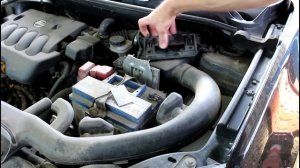 Замена масла и фильтров в двигателе Ниссан Кашкай 2008 Nissan QASHQAI 2,0