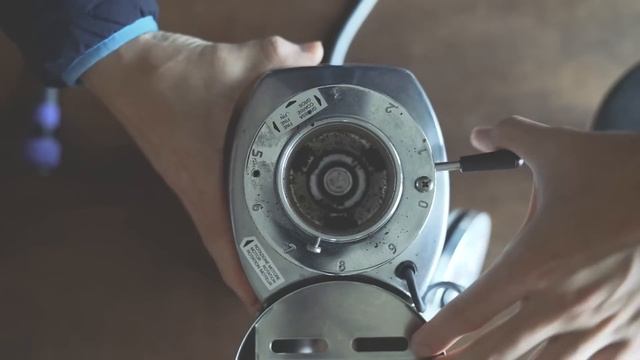 コーヒーグラインダー「MAZZER MINI 」の紹介と掃除の仕方 ☆ How to clean Mazzer Mini coffee grinder смотреть онлайн