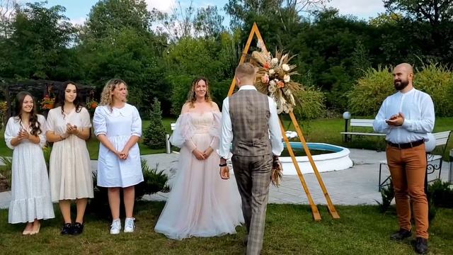 MY FIRST SLAVIC WEDDING! смотреть онлайн