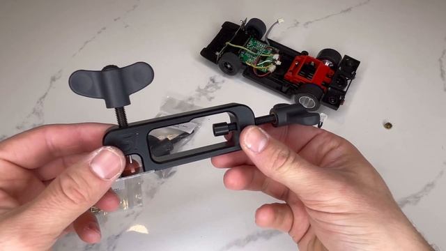 SlotInvasion Porsche 917K Rear Suspension Kit Installed смотреть онлайн