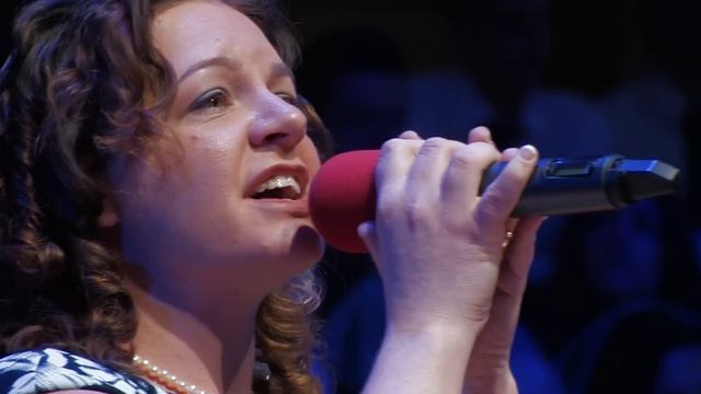 Бауман Марина - соло "Не забыть земле тот день" смотреть онлайн