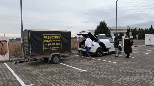Tesla Model X Р90D - 700 км тест з причіпом, чи вдолося? смотреть онлайн