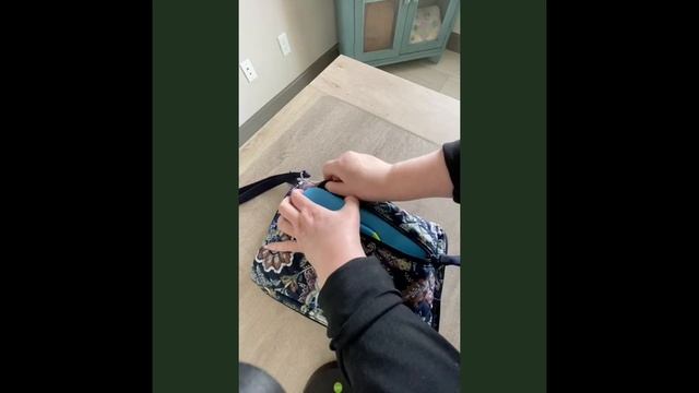 Vera Bradley Travel Baby Changing Pad in Java Navy Camo - repurposed as a Tablet Carrying Case смотреть онлайн