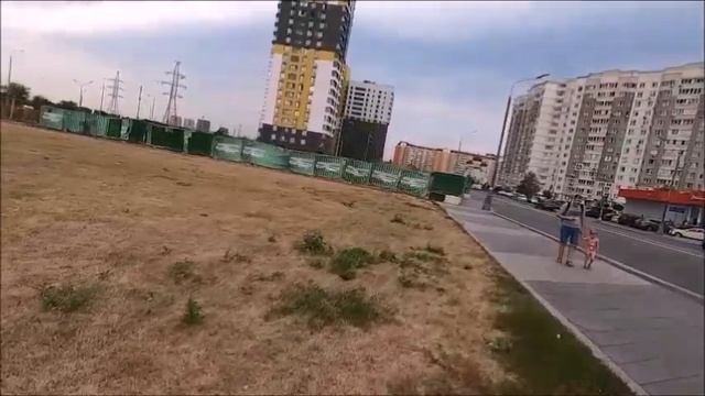 у метро "Улица Дмитриевского" смотреть онлайн