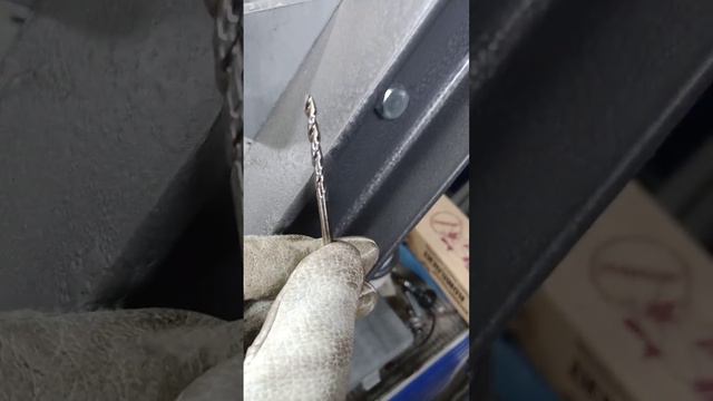 КАК нас обманывают именитые БЛОГЕРЫ сверла DeWalt полное говно по космической цене смотреть онлайн