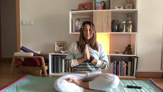 Meditación con el mantra AKAL para ayudar a las almas a transitar. смотреть онлайн
