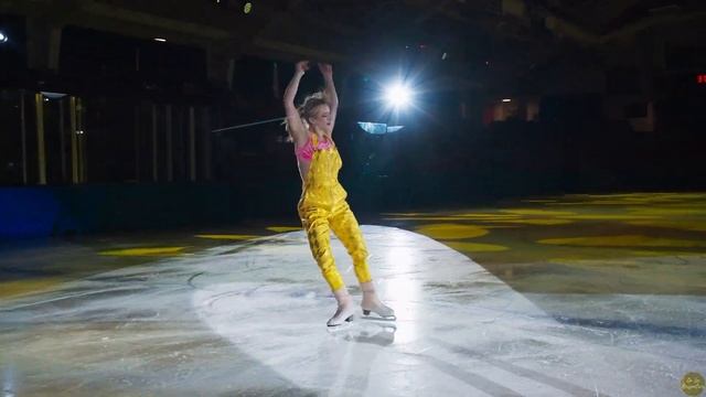 Amber GLENN Skates To 'Bad Guy' @BillieEilish At An Evening With Champions, 2022