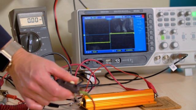 Putting the Traco Power TIB 120 industrial ac/dc supply through its paces смотреть онлайн