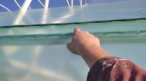 Натягиваем плёнку на теплицу в первый раз, с помощью крепления зиг-заг!