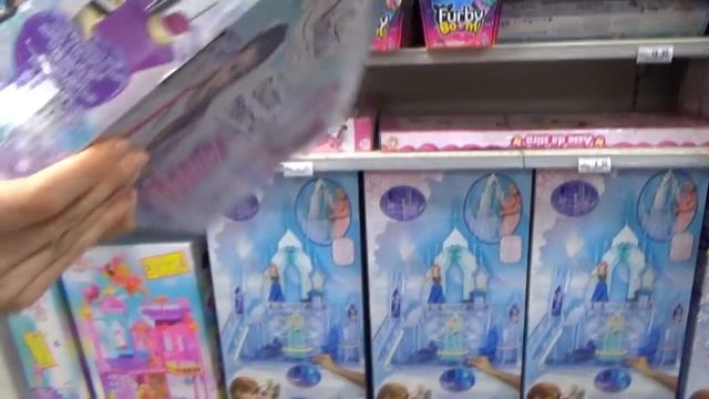 Разбиваем полную копилку и Николь покупает игрушки! смотреть онлайн