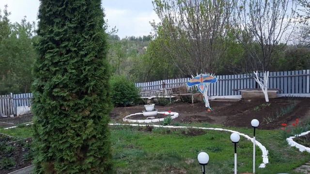 Влог: Мама открыла купальный сезон. Посадили грецкий орех. Ночевали на даче. 01.05.2023 смотреть онлайн