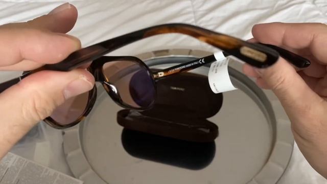 Tom Ford Italian Sunglasses! | Stuffy Un-Stuffed смотреть онлайн