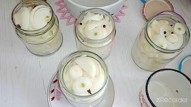 БЫСТРЫЙ МАРИНОВАННЫЙ ЛУК ДЛЯ САЛАТОВ И КАК ЗАКУСКА ? Съедается быстрее шашлыка!? смотреть онлайн