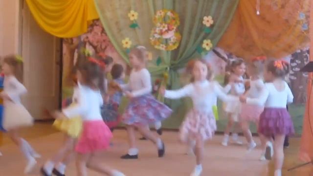 Танец "Любимым мамочкам" смотреть онлайн