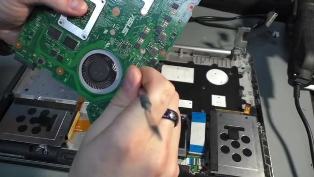 Asus N750J не видит жесткий диск смотреть онлайн