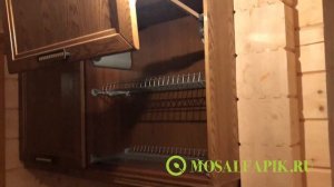 Небольшая кухня в частном доме