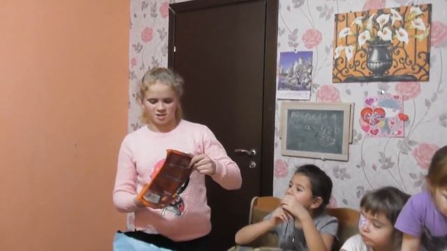 ШИКАРНАЯ ПОСЫЛКА - ДЕВЧОНКАМ КОСМЕТИКА, ДЕТЯМ КНИЖКИ! смотреть онлайн