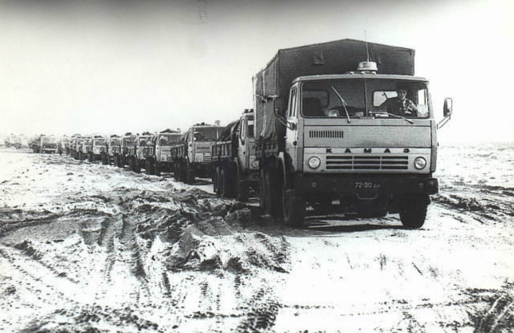 По пыльным дорогам Афгана.. (1979-1989) смотреть онлайн