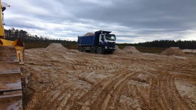 Самосвал IVECO-AMT 8x8