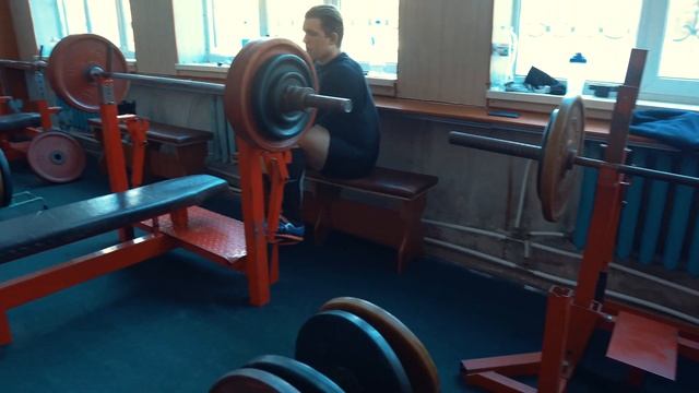 Жим без ног (военный жим) 150 кг на количество смотреть онлайн