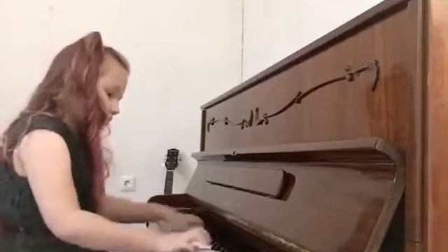 4055_Безкровная Николь_Карл Кёрлинг „Маленькая венгерская рапсодия” смотреть онлайн