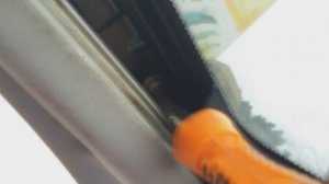 Снятие крышки люка Mercedes Benz (w211)