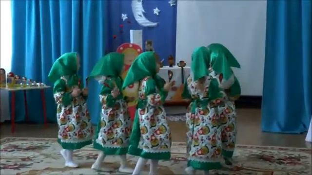 ТАНЕЦ МАТРЁШЕК С ЛОЖКАМИ смотреть онлайн