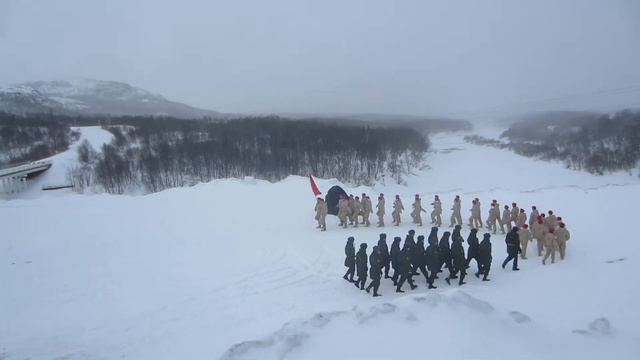 Марш юнармейцев на Холме Славы. МБОУ СОШ №5 п., 8 мая Печенга 2017 г. смотреть онлайн