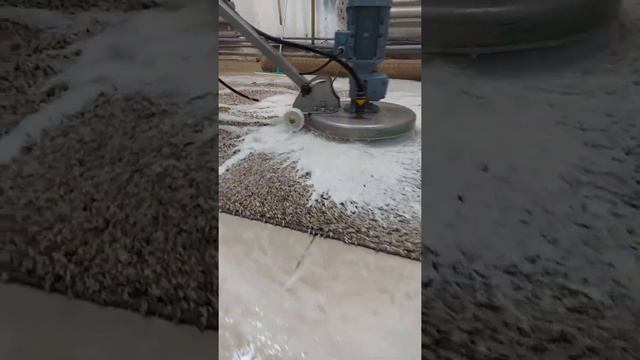 Foam splashes on long pile carpet / Брызги пены на ковре с длинным ворсом смотреть онлайн