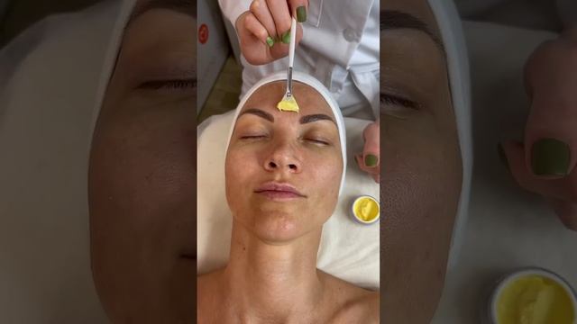 Желтый ретиноловый пилинг. Ретинол в альгинате смотреть онлайн