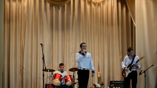 Наш дебют на сцене академии - "Любите девушки" (live) смотреть онлайн