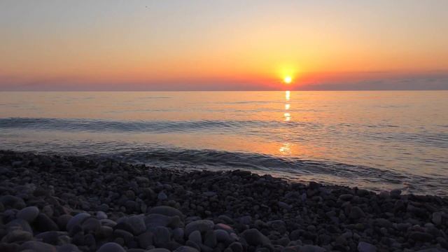 Black Sea sunset. Batumi - Georgia. Закат и шум прибоя на Черном море в Батуми, Грузия. 4K UltraHD смотреть онлайн
