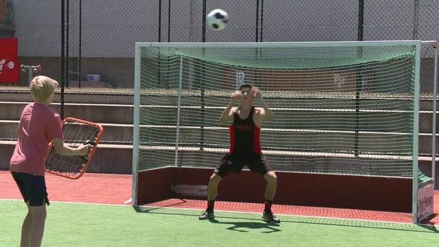 Football / Soccer Goal Keeping Drills - Crazy Catch Training Centre смотреть онлайн