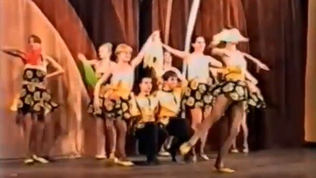 ЦДРИ 2000 Танец «Порушка-пораня» смотреть онлайн