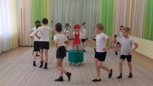 Танец поварят Варись, варись кашка группа Звездочки