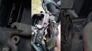 BMW 7, е65 открываем дверь