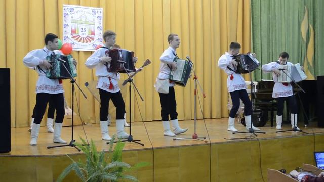 "Полька". Образцовый ансамбль гармонистов "Картузяне" г.Берёза. смотреть онлайн