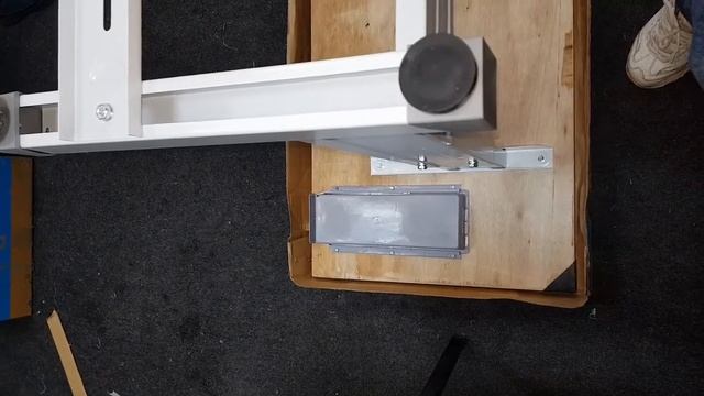 Сборка промышленной пуговичной машины Jack JK T1377E B смотреть онлайн