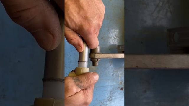 Эксперимент по сварке трубы из сшитого полиэтилена с полипропиленовым уголком смотреть онлайн