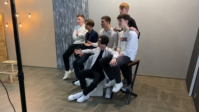 Фотосессия для ВЫПУСКНОГО АЛЬБОМА 11 КЛАСС смотреть онлайн