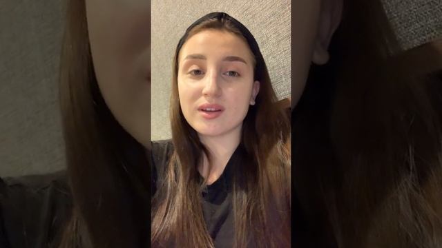 Ангелина читает стих Есенина "Ну, целуй меня, целуй..." смотреть онлайн