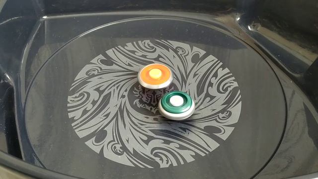 ФЕНИКС ИМБА?! Подробный обзор и распаковка Beyblade Burn Fireblaze 135MS STAMINA METAL MASTER'S смотреть онлайн